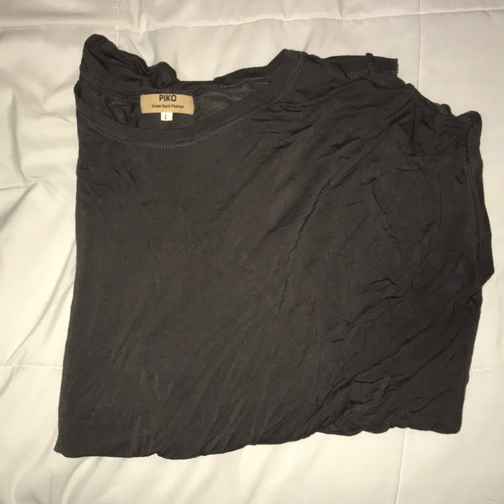 Short sleeve gray piko top